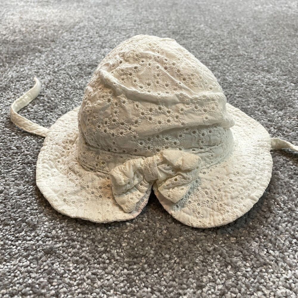Wonder Nation Sun Hat Girls One Size White Floral Eyelets Strap Wide Brim Bow